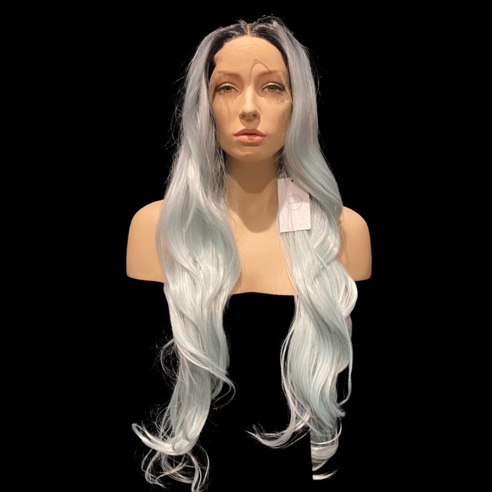 Bellami Synthetic wig 30" BODY WAVE INCLUDES DETANGLER BRUSH